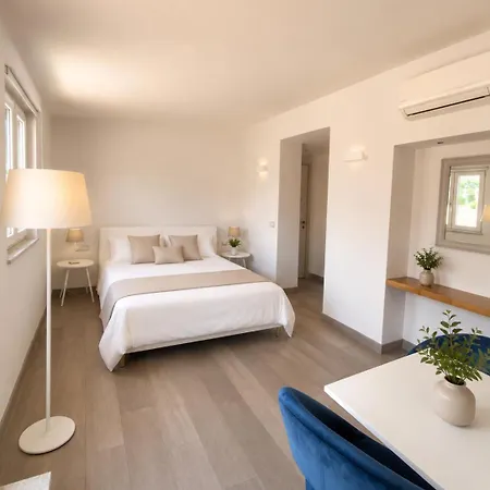 Unique Bed & Breakfast 3*